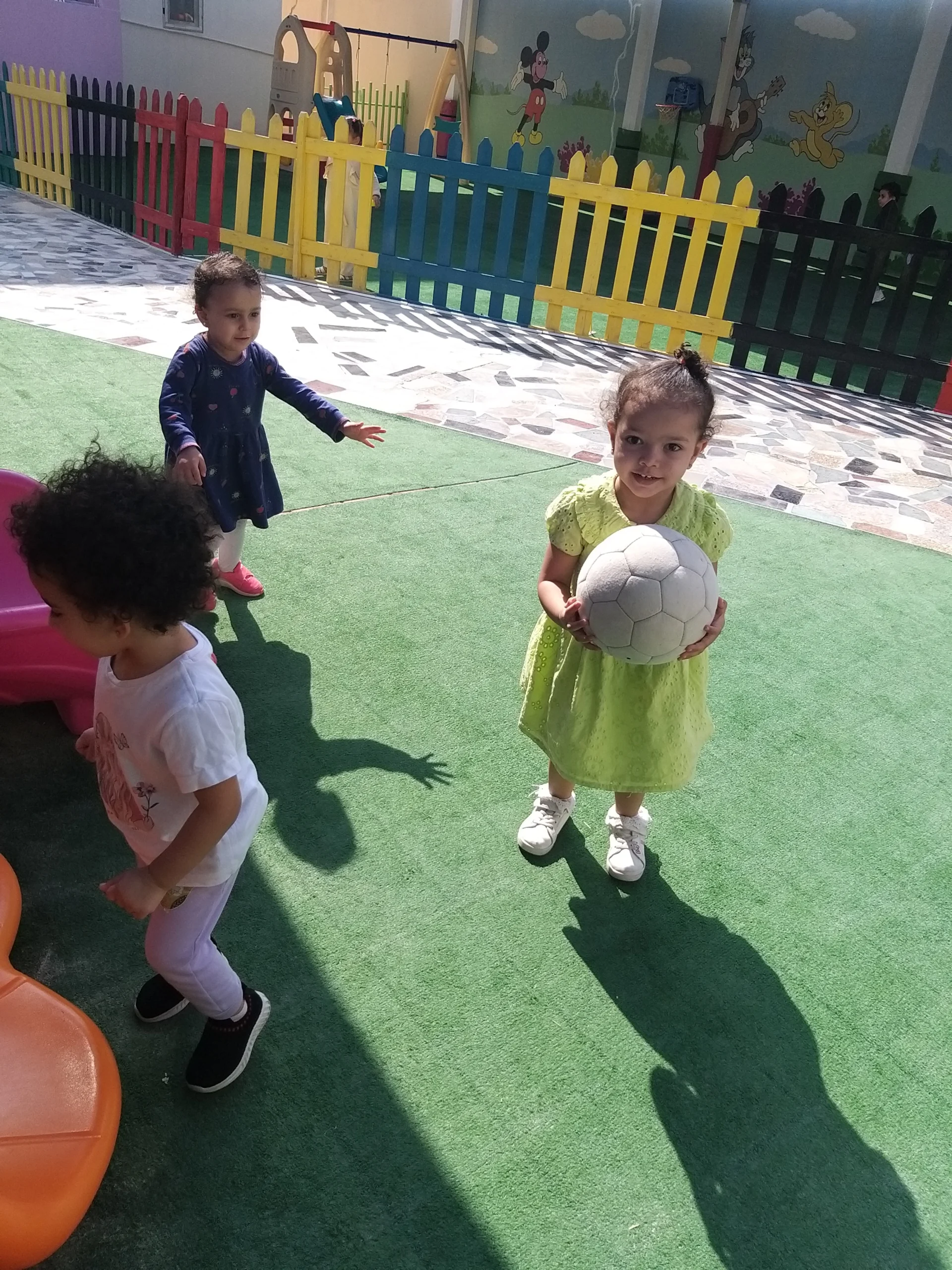 اليوم الأحمر بالحضانة